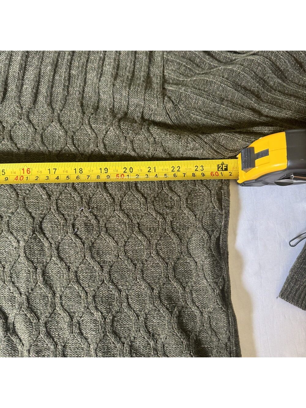Vintage Jantzen Signature Olive Cable Knit V-Neck Sweater Made In Korea Sz L - Picture 7 of 8